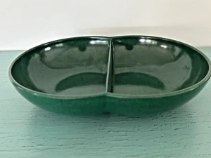 Vintage Melmac colore melaminico Flyte verde scuro doppia ciotola Branchell St Louis - Foto 1 di 3