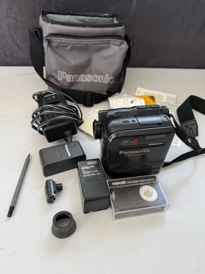 Panasonic PV-10D Palmcorder HQ VHS-C Camcorder Player Recorder Bag Untested VTG - Image 1 of 4