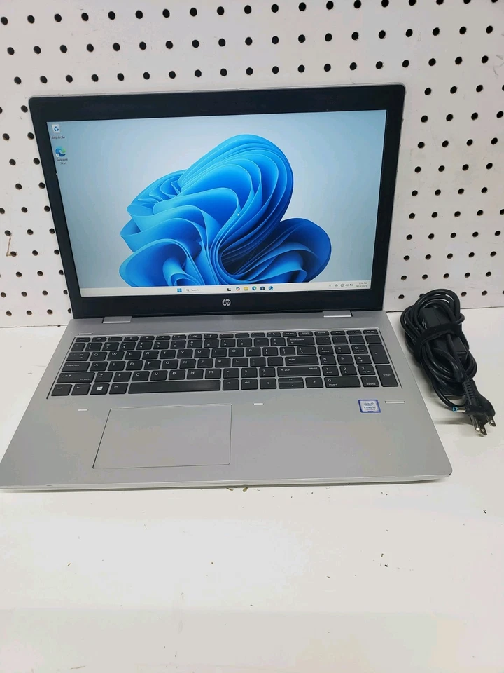 HP ProBook 650 G4 15.6” Core i5 7300U 2.60GHz 16GB RAM 512GB SSD Win 11 Pro - Image 1 of 4
