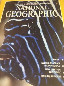 National Geographic November 1993 Vol 184, No. 5 Taiwan,Kodiak Alaska,Red Sea - Picture 1 of 3