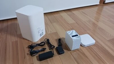 Sony LSPX-P1 Portable ultra-short throw projector white w/accessories Working - Image 1 of 4