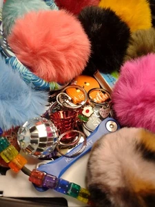 Lotto Portachiavi Colorati Varietà Portachiavi Lotto Collezione ZT7 - Foto 1 di 7