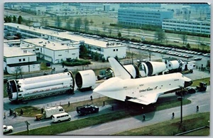 Cartolina Huntsville Alabama 1985 Space Shuttle Enterprise e Razzo Saturno - Foto 1 di 2