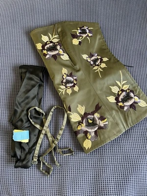 Ladies Coast Embroidered Bodice Top Size 14 - Image 1 of 4