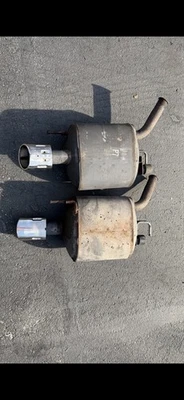 08-13 Infiniti G37 Par de silenciadores de escape trasero OEM *Sedán* Foto 1 de 2
