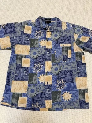Marc Edwards  print shirt, size  large.  The perfect summer/vacation shirt  - Image 1 of 4