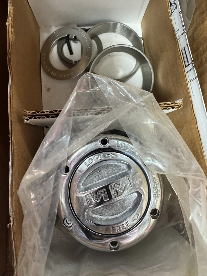 Jeep CJ PARTS Inyectores de Combustible, Juntas Trans Alum Cover, Bota de Goma, Rh Front Dr Foto 1 de 4