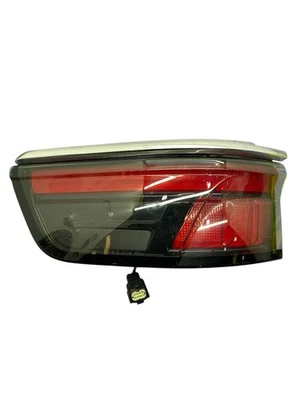 JEEP WAGONEER WS 2022-2024 PANEL TRASERO CUARTO IZQUIERDO LUZ TRASERA LED *PLÁSTICO ROTO* Foto 1 de 4