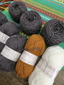 8 -Sirdar Double Knitting Yarn, 100% wool . App 8 skeins Assorted colors - Picture 1 of 7