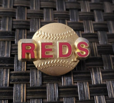 VINTAGE MLB BASEBALL 1990'S CINCINNATI REDS TEAM LOGO GOLD/RED COLLECTIBLE PIN