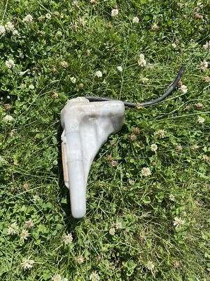 Tanque de recuperación de desbordamiento de depósito de refrigerante para Honda Civic HO3014121 1996-2000 fabricante original Foto 1 de 4