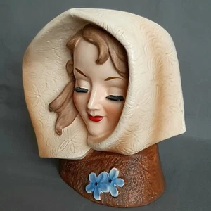 Vintage Wales braune Haare Keramik Frauenkopf Vase in braunem Umhang Übertopf Japan - Bild 1 von 13