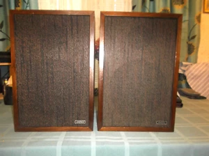AMPEX 8" 2 WAY BOOKSHELF VINTAGE SPEAKERS (PAIR) - Picture 1 of 8