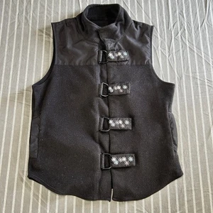 Billabong black fleece vest with buckle closures and embroidered snowflake L - Picture 1 of 3