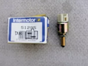 ROVER 200 BRAKE LIGHT SWITCH - Picture 1 of 2