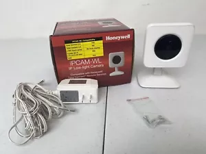 Honeywell Security iPCAM-WI2 AlarmNet Color IP Wireless Fixed Remote Camera - Picture 1 of 12