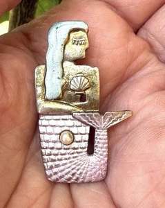 Beautiful Antique Brass Colour Surrealist Modernist MERMAID BROOCH Picasso Pin - Picture 1 of 3