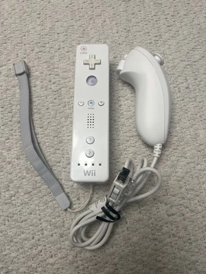 Official OEM Nintendo Wii Remote White with Nunchuck RVL-003 Tested & Clean! - Image 1 of 4