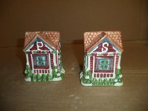 Vintage Cardinal, Inc.  Victorian Christmas  Salt & Pepper Shakers  - Picture 1 of 3