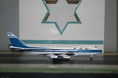 Aeroclassics 1:400 El Al Boeing 747-200 4X-AXH (BBX41656) Die-Cast Model Plane - Image 1 of 4