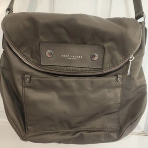 MARC by MARC JACOBS Preppy Nylon Natasha LARGE Crossbody Bag Olive Green - Picture 1 of 14