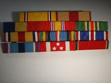 Métal Rack Avec 11 États-Unis Militaire Médaille Ruban Barres