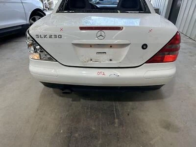 97-00 MERCEDES SLK230 BASE PARACHOQUES TRASERO CUBIERTA POLAR BLANCO PINTURA 143 Foto 1 de 4