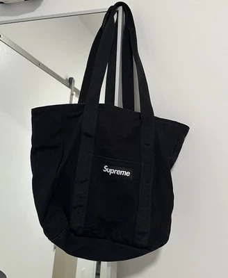 Bolso de mano Supreme de lona Foto 1 de 3