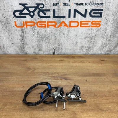 Pinzas de freno de disco hidráulicas monobloque de montaje plano rojas SRAM con adaptadores Foto 1 de 4