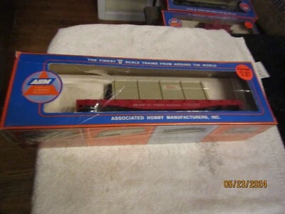 Vintage AHM Pola O Scale 40' Flatcar w Crates Load Southern Railroad 4356 7301B - Image 1 of 4