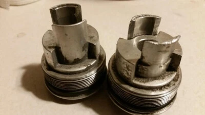 Tapas de horquilla de precarga ajuste tapa de horquilla Yamaha YZF R1 2009 2010 2011 2012 2013 2014 Foto 1 de 3