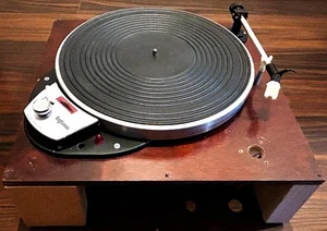 [Needs repair] English Conisar Craftsman Idler-type Turntable with Decca Arm - Picture 1 of 7