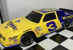 dale earnhardt 1:24 scale 1985 monte carlo 1 of 5,016 bank - Picture 1 of 11
