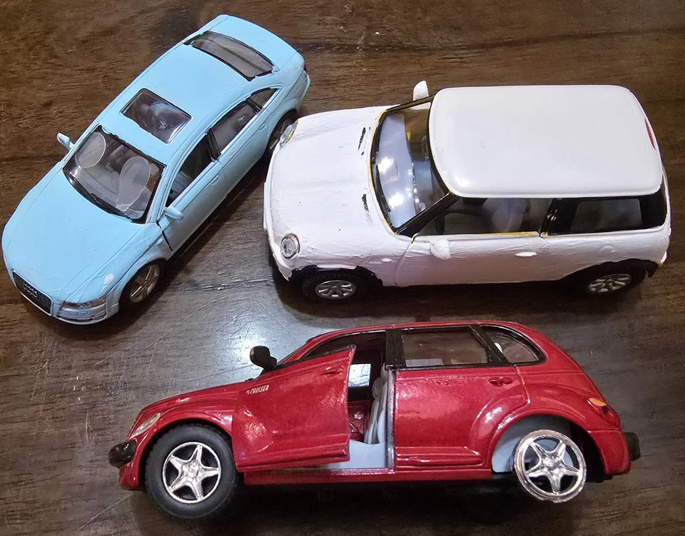 3 Kinsmart 1/28, 1/38 Audi 6 P.T. Лот литых игрушечных моделей автомобилей Cruiser, Mini Cooper - Изображение 1 из 4