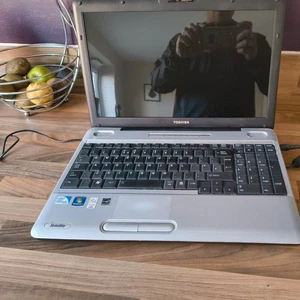 Toshiba Satellite L500-19X 15.6-Inch Laptop (Pentium Untested No Psu Cheap - Picture 1 of 4