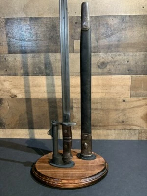 SUPORTE DE EXIBIÇÃO PARA A BAIONETA BRITÂNICA P-1913/EUA M-1917 com OPÇÃO BAINHA - Imagem 1 de 4