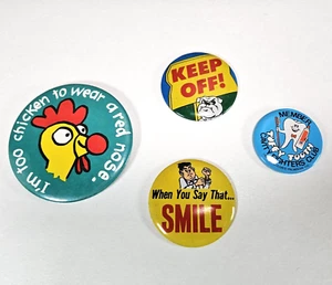 4 VINTAGE Buttons Pins 60er - 80er Retro Pinbacks - Tuffy Tooth, rote Nase, Keep Off - Bild 1 von 10