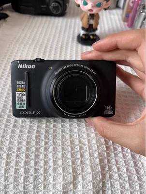 Nikon COOLPIX S9200 16MP 18x Optical Zoom Digital Camera English Language - Image 1 of 4