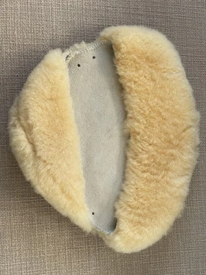 Cubierta de asiento de bicicleta de piel de oveja real NOS para asiento ancho 9” L X 10” W Foto 1 de 4