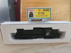 HO ATLAS 8110 C&NW Chicago & North Western RS-1 Diesel Locomotive NEW IN BOX - Picture 1 of 9