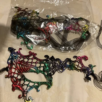 Vestido de fantasía Mascarada Baile Máscara de encaje Diseño de ojos laterales Nuevo Multicolor Foto 1 de 4