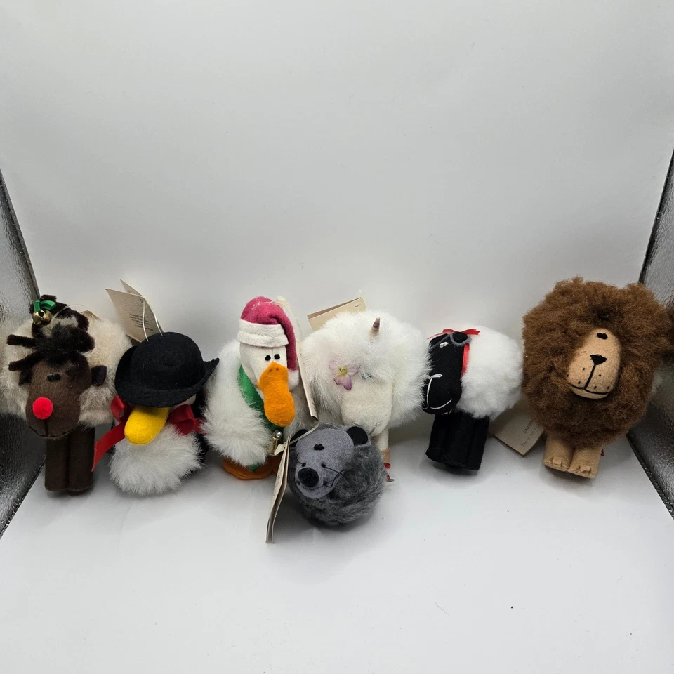 Juego de 7 figuras de animales de decoración navideña de criaturas de bola suave vintage Foto 1 de 1