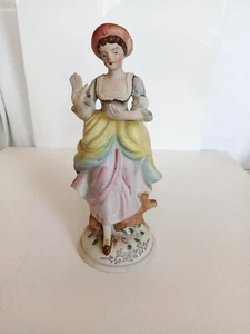 Estatuilla de dama victoriana vintage hecha en el Japón ocupado 7,5" - Imagen 1 de 8