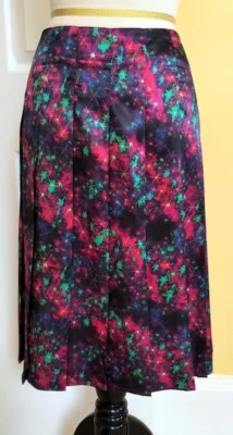 Falda plisada sedosa con estampado de galaxia celeste multicolor ELLEN TRACY (16) NUEVA CON ETIQUETAS $89 Foto 1 de 4