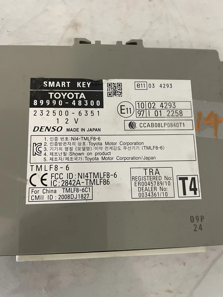 2013 LEXUS RX350 SMART KEY CONTROL MODULE OEM 89990-48300 - Imagem 1 de 4