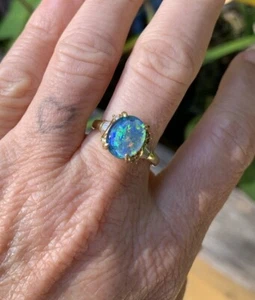Vintage Solid 18ct Yellow Gold Natural Australian Black Opal & Diamond Ring. - Picture 1 of 17