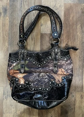 Cartera de mano vaquera camuflada Western Country Road estrás herrajes de rodeo Foto 1 de 4