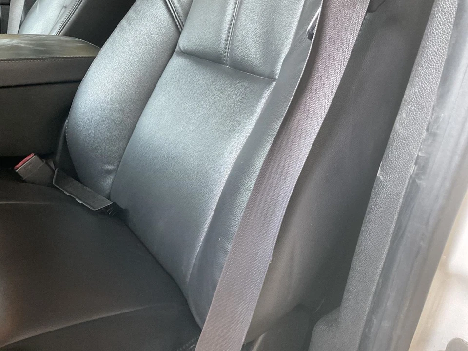 Seat Belt Front Bucket Driver Retractor Fits 11-14 ESCALADE 5111994 Foto 1 de 1