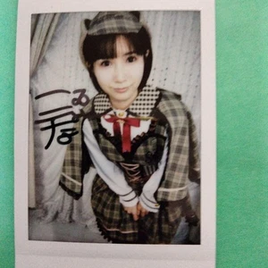Minami Kojima Autographed Polaroid Japanese sexy idol 2 - Picture 1 of 1