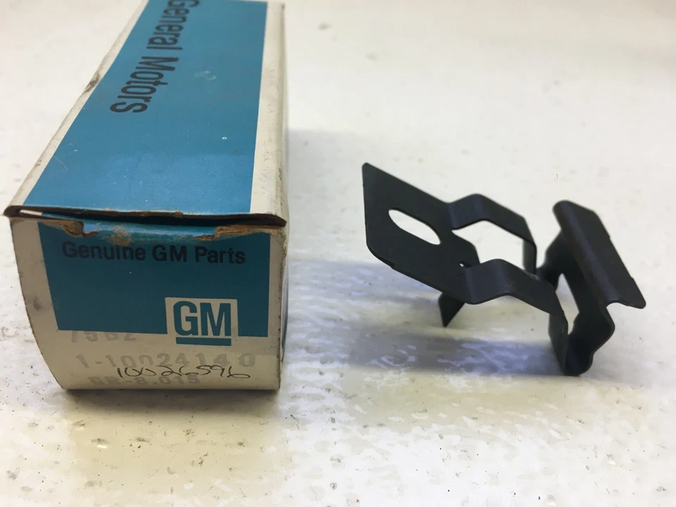 GM NOS 10026596 Hood Prop Rod Retainer Clip for 1982-1991 Pontiac 6000 Foto 1 de 4